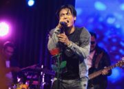 Charly Van Houten  Hibur Buruh  pada  Perayaan May Day di Samator Cikande Serang