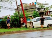 Disalip Vario, Avanza Ringsek Hantam Tiang PJU