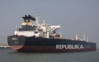 Kapal Cina Terobos Blokade AS di Selat Hormuz