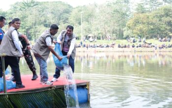 Puncak May Day, Bupati dan Gubernur Tangerang Mancing Bareng Buruh