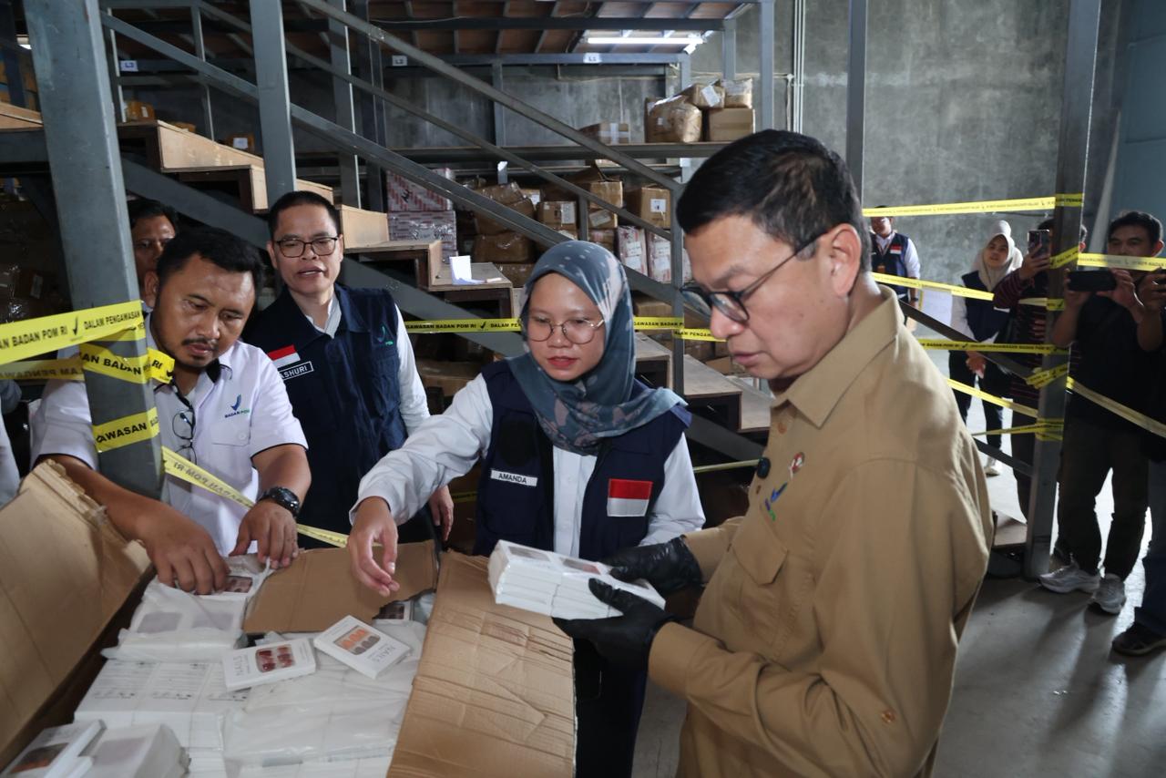 BPOM RI Grebek Gudang Kosmetik Ilegal Asal Tiongkok di Tangerang