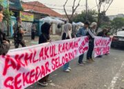 Camat Tangerang Digeruduk Mahasiswa