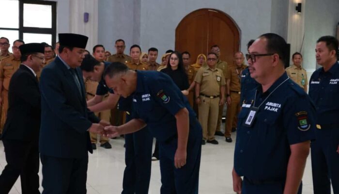 Bupati Tangerang Minta Jurusita Pajak Bekerja Profesional