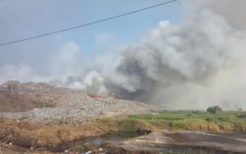TPA Jatiwaringin Tangerang Terbakar, BNPB Kerahkan Helikopter Water Bombing