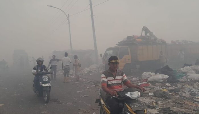 Polusi Udara Meluas Akibat Kebakaran TPA Jatiwaringin Tangerang