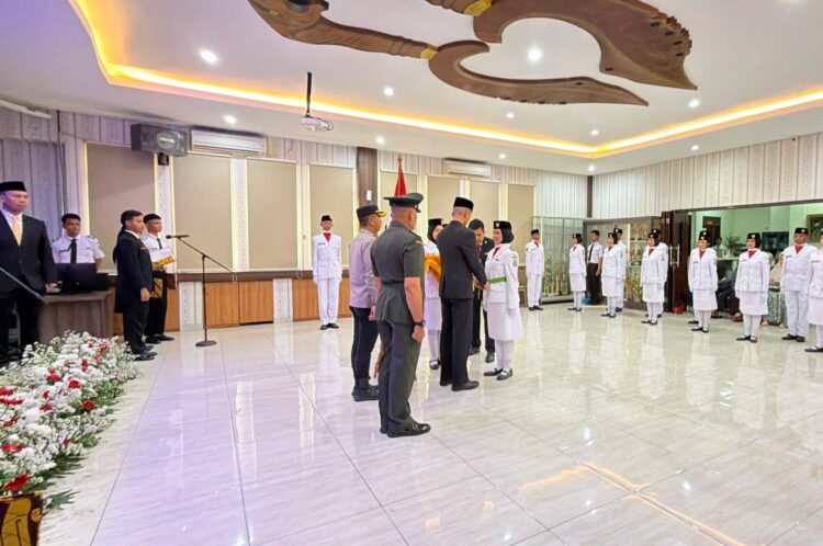 pengukuhan anggota paskibra kecamatan karawaci kota tangerang