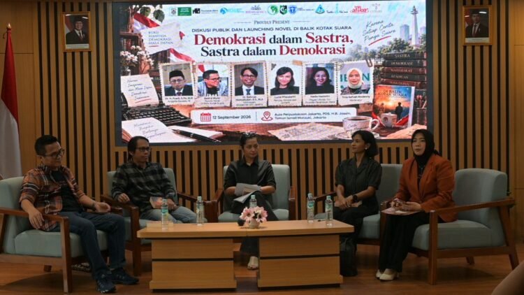 launching novel di balik kotak suara
