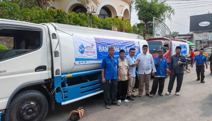 Aetra Tangerang Kirim Air Bersih untuk Haul Syekh Abdul Qodir Al Jaelani di Ponpes Al Istiqlaliyyah