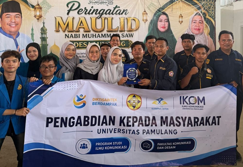 Dosen Unpam Bekali Pemuda Lumpang Bogor dengan Portal Digital